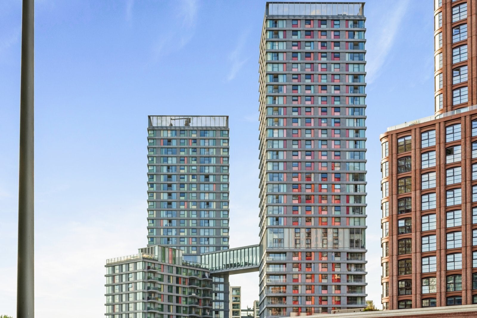 Flat Anthems Way in Greater London