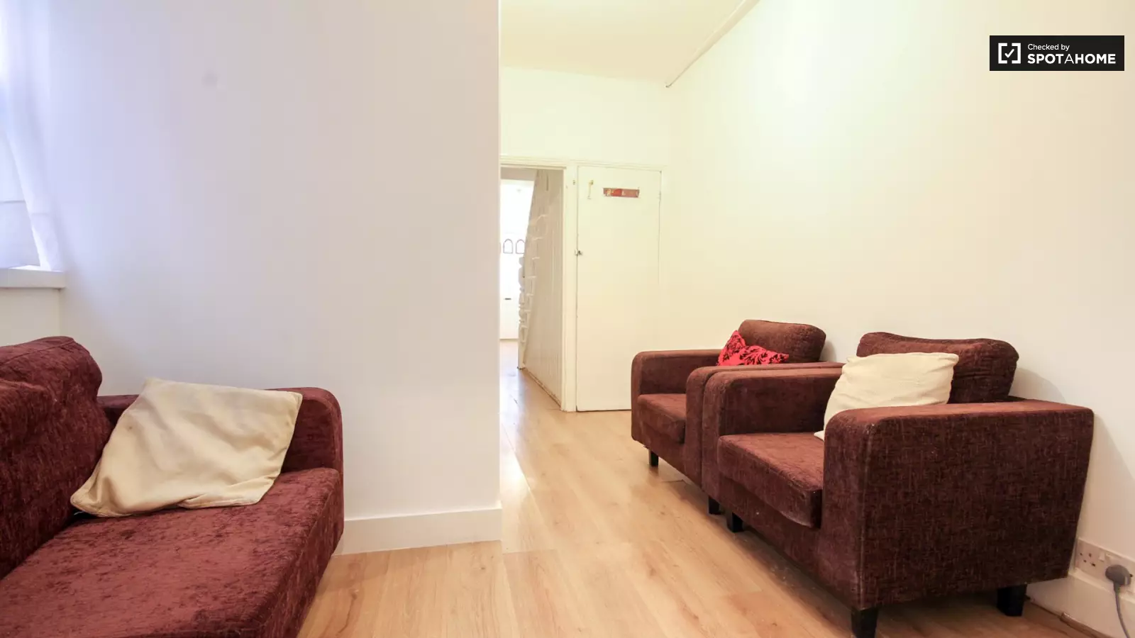 Room Drayton Road in Greater London