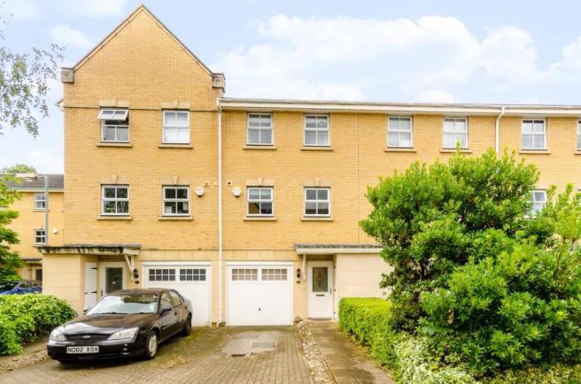 Room Sparkes Close in Greater London