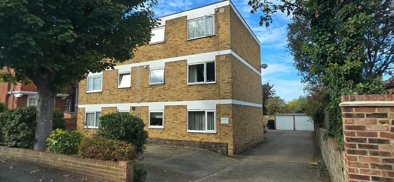 Flat Cuthbert Road in Thanet