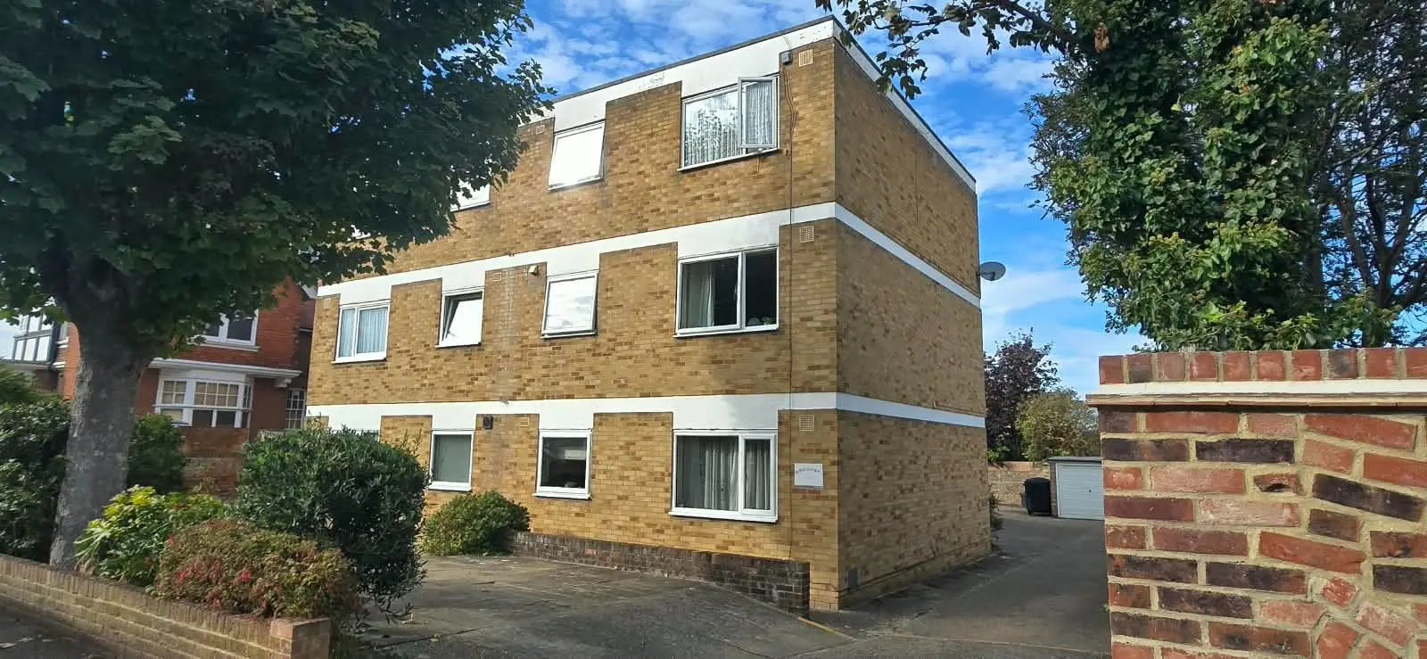 Flat Cuthbert Road in Thanet