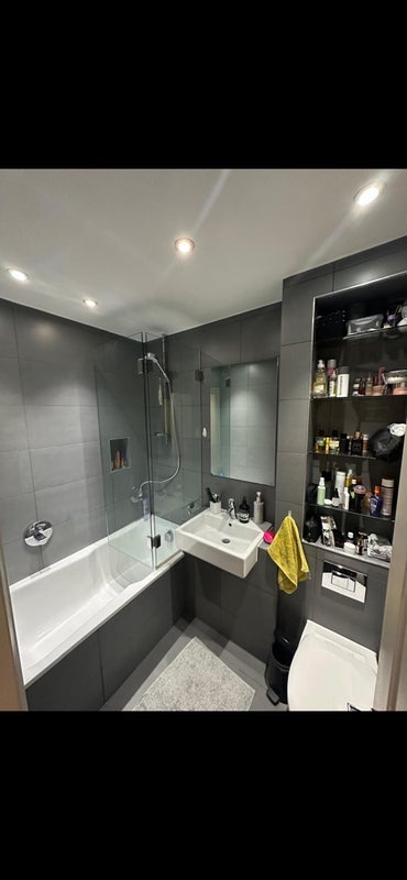 Room Queensway in City of Westminster
