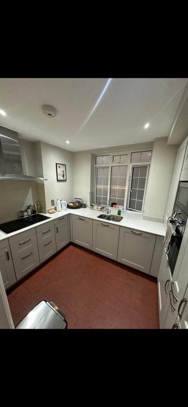 Room Queensway in City of Westminster