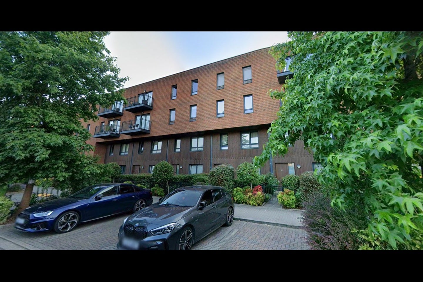 Flat Meadowside in Greater London