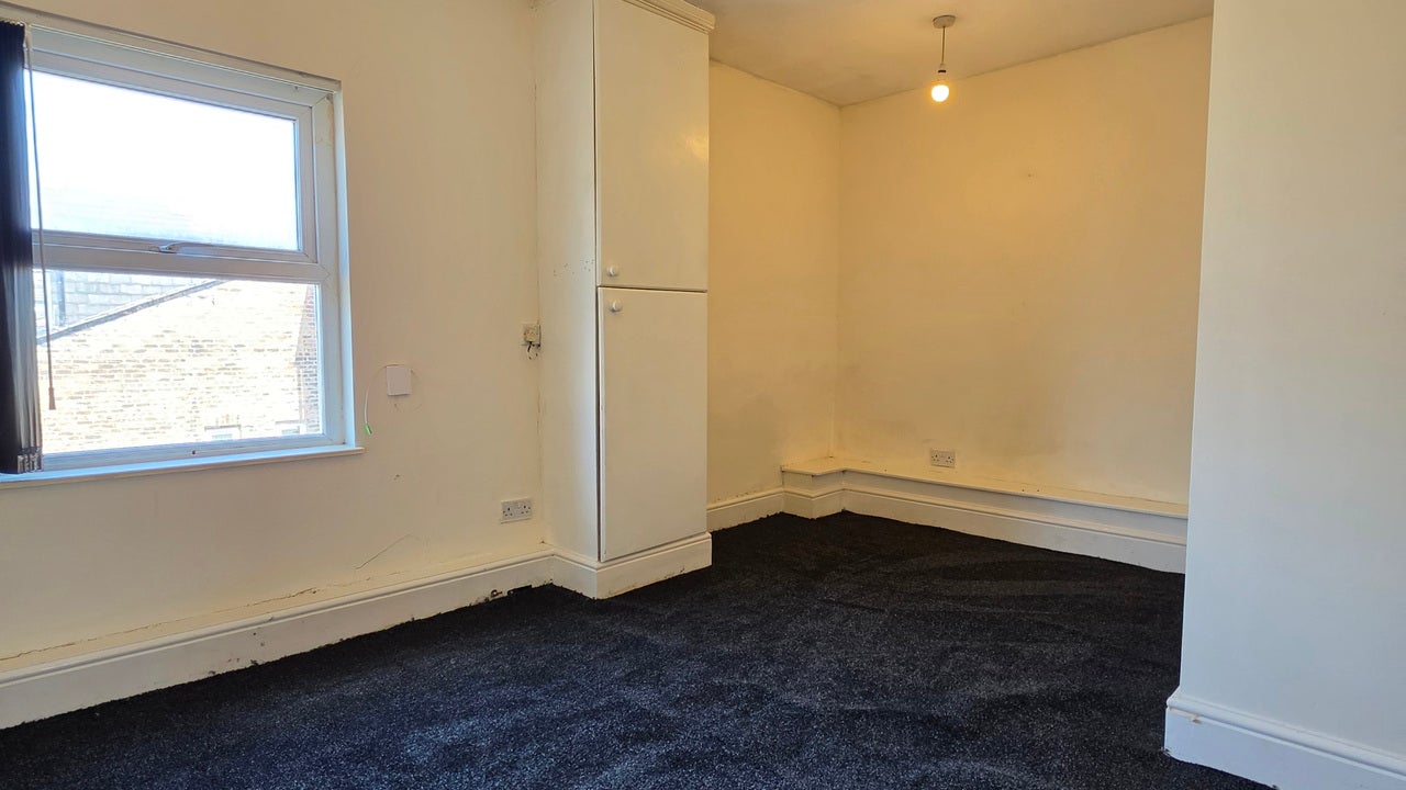 Flat Picton Road in Liverpool
