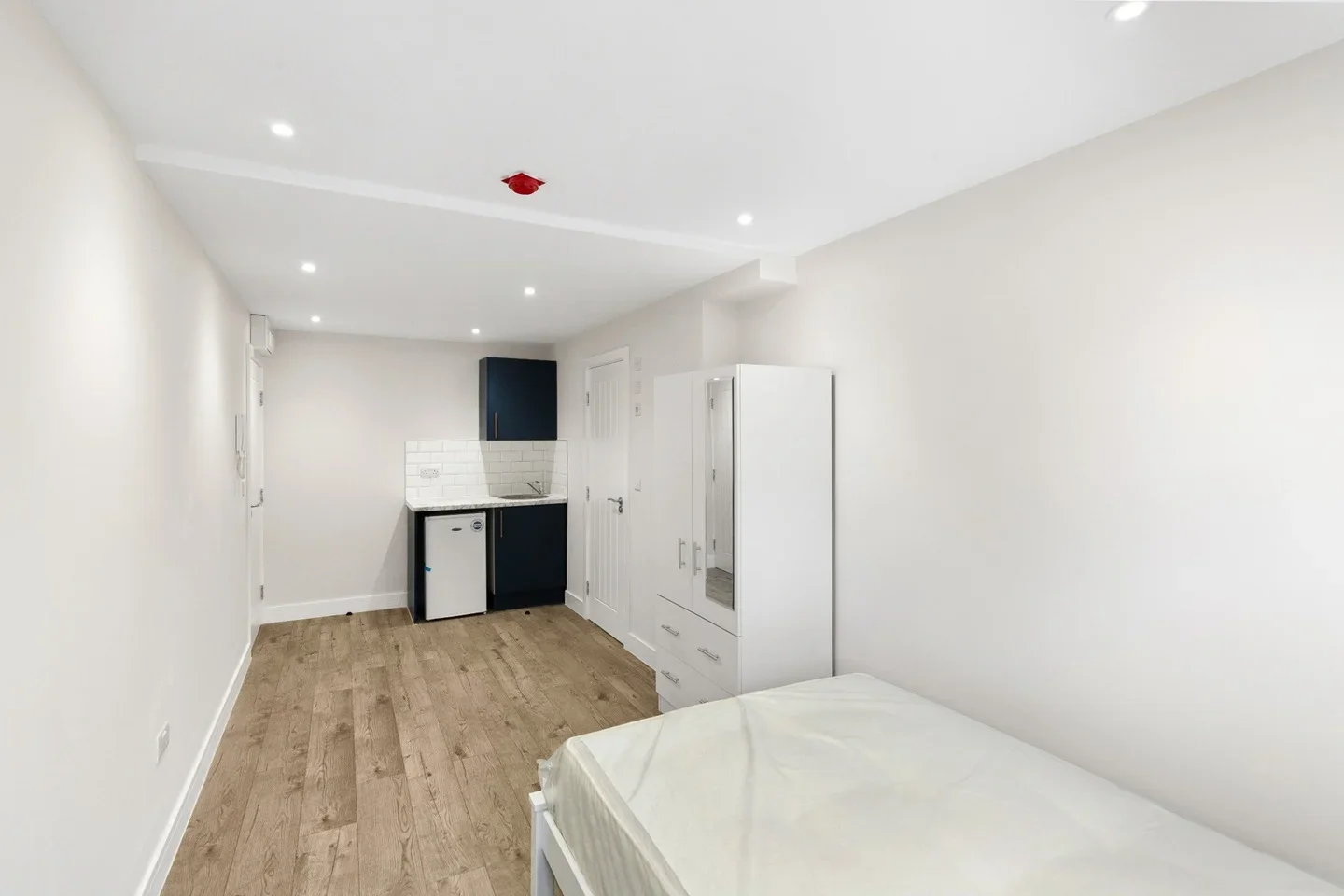 Flat Rennie Close in Borough of Spelthorne