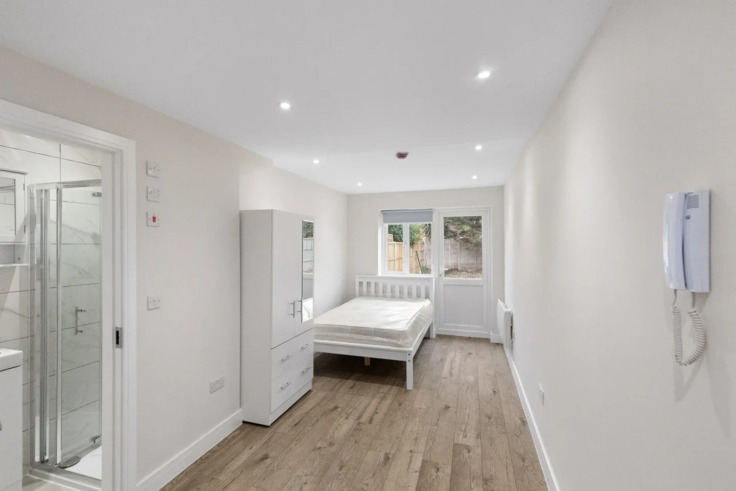 Flat Rennie Close in Borough of Spelthorne