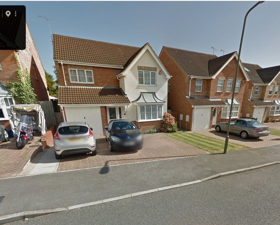 House Darlands Drive in Greater London