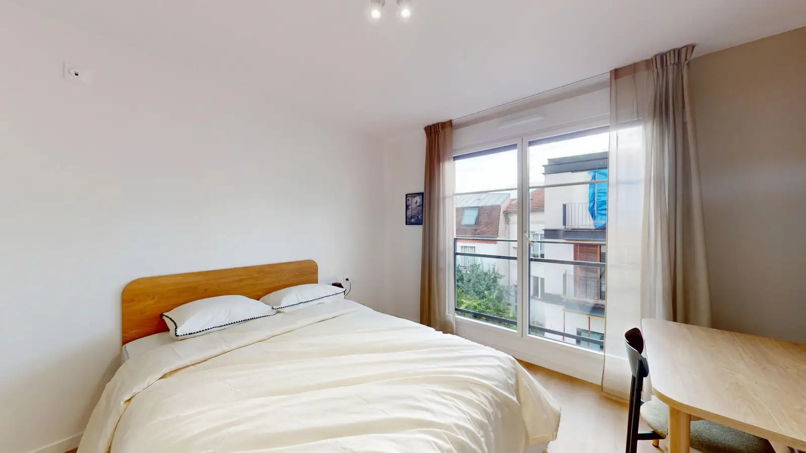 Room Rue Hoche in Vanves