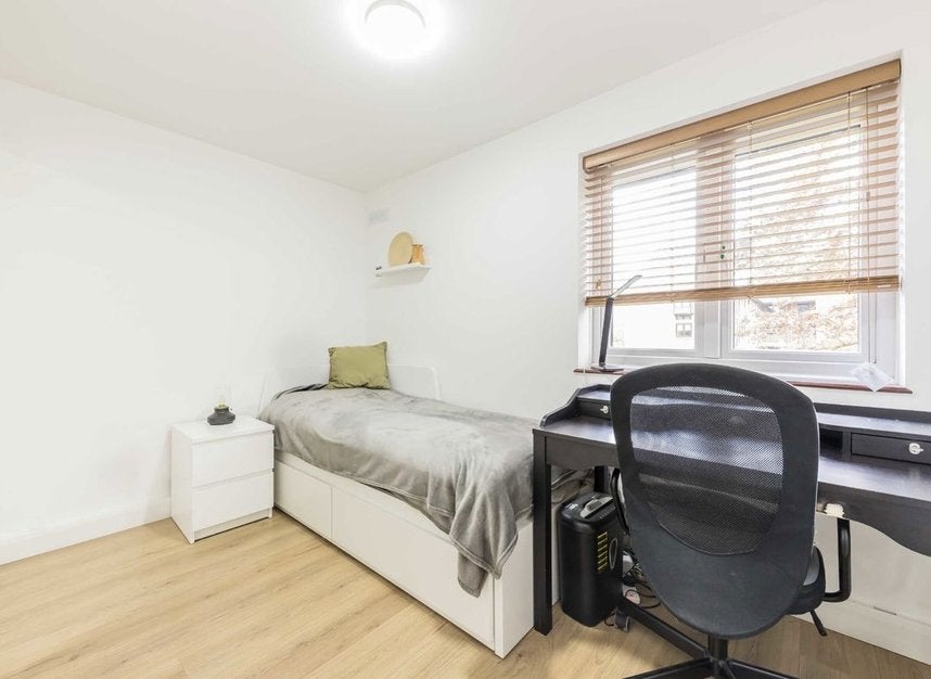 Flat Anstice Close in Greater London