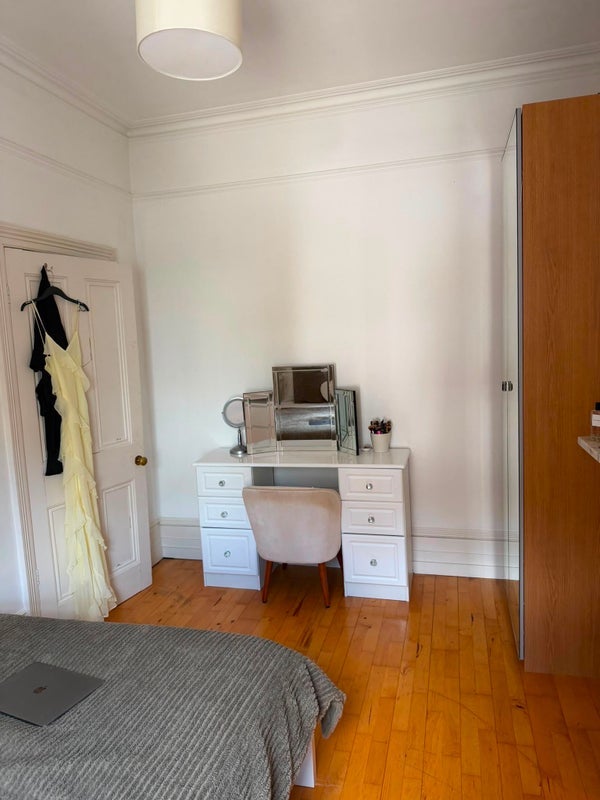 Room Meath Street in Greater London