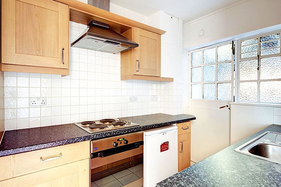 Flat Fulham Road in Greater London