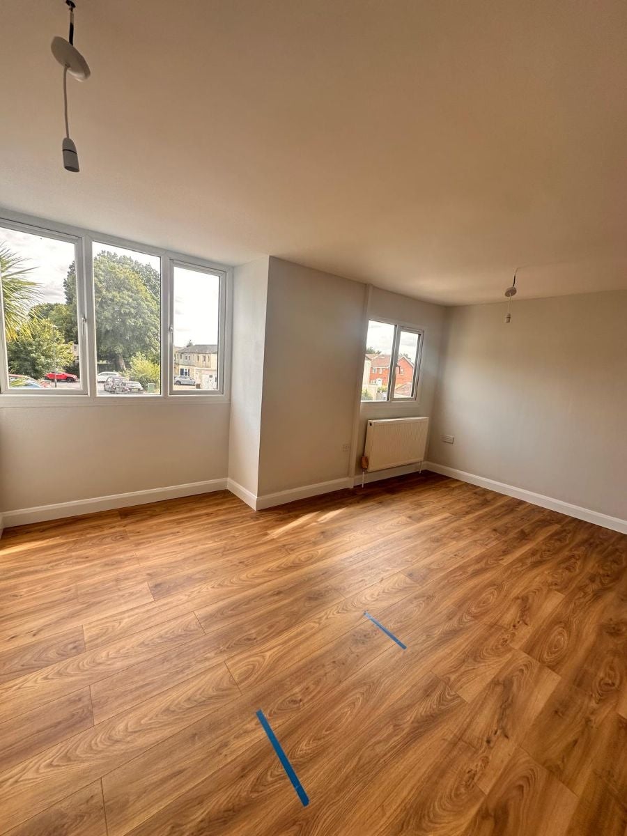 Flat Verwood Road in Greater London