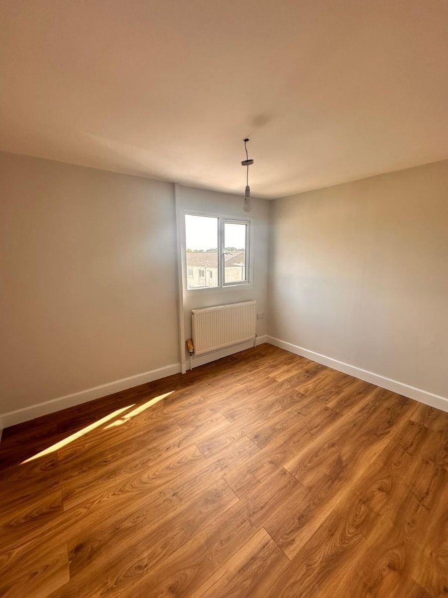 Flat Verwood Road in Greater London