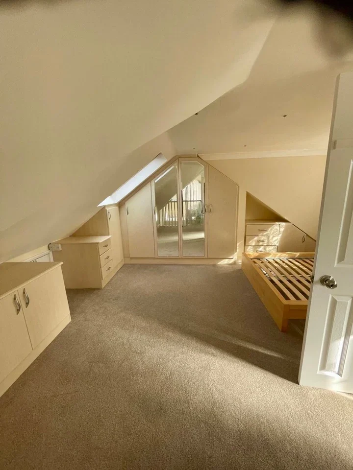 House South Hill Grove in Greater London