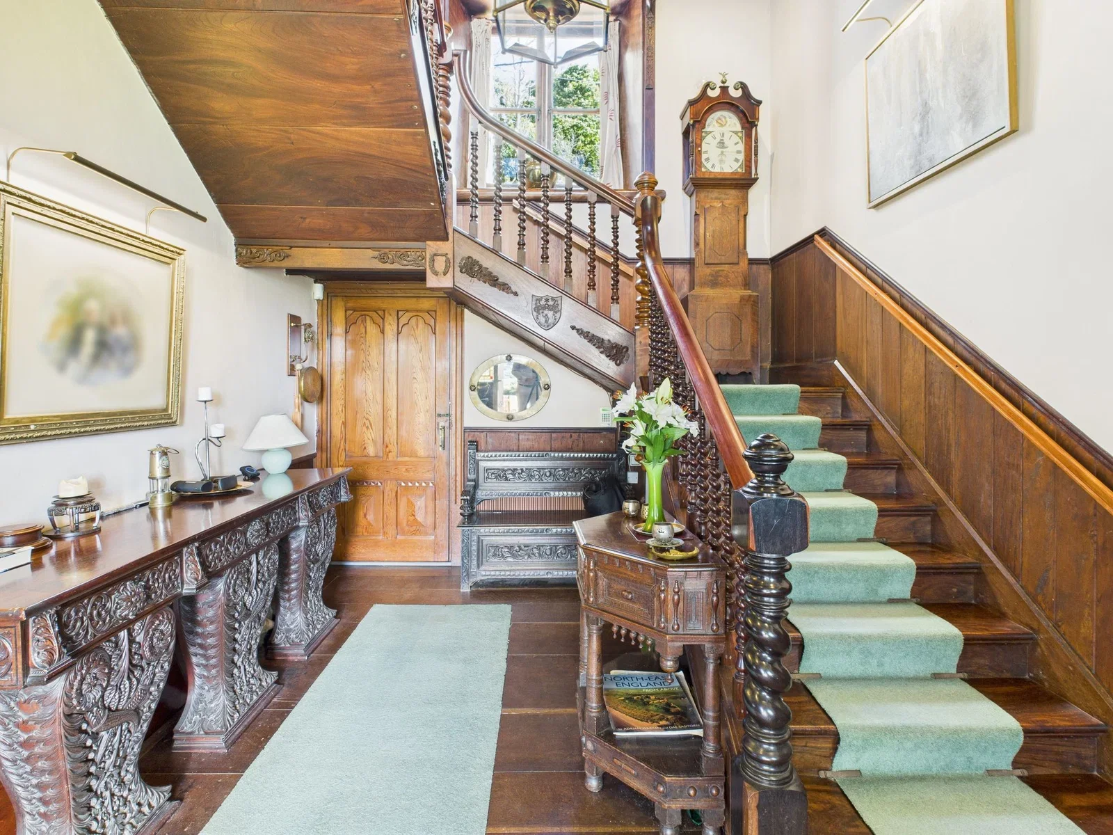 House Dean Hall Brow in Ugglebarnby