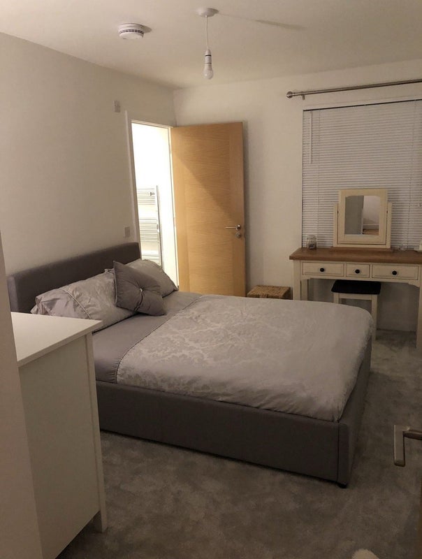 Room Shrubhill Walk in City of Edinburgh
