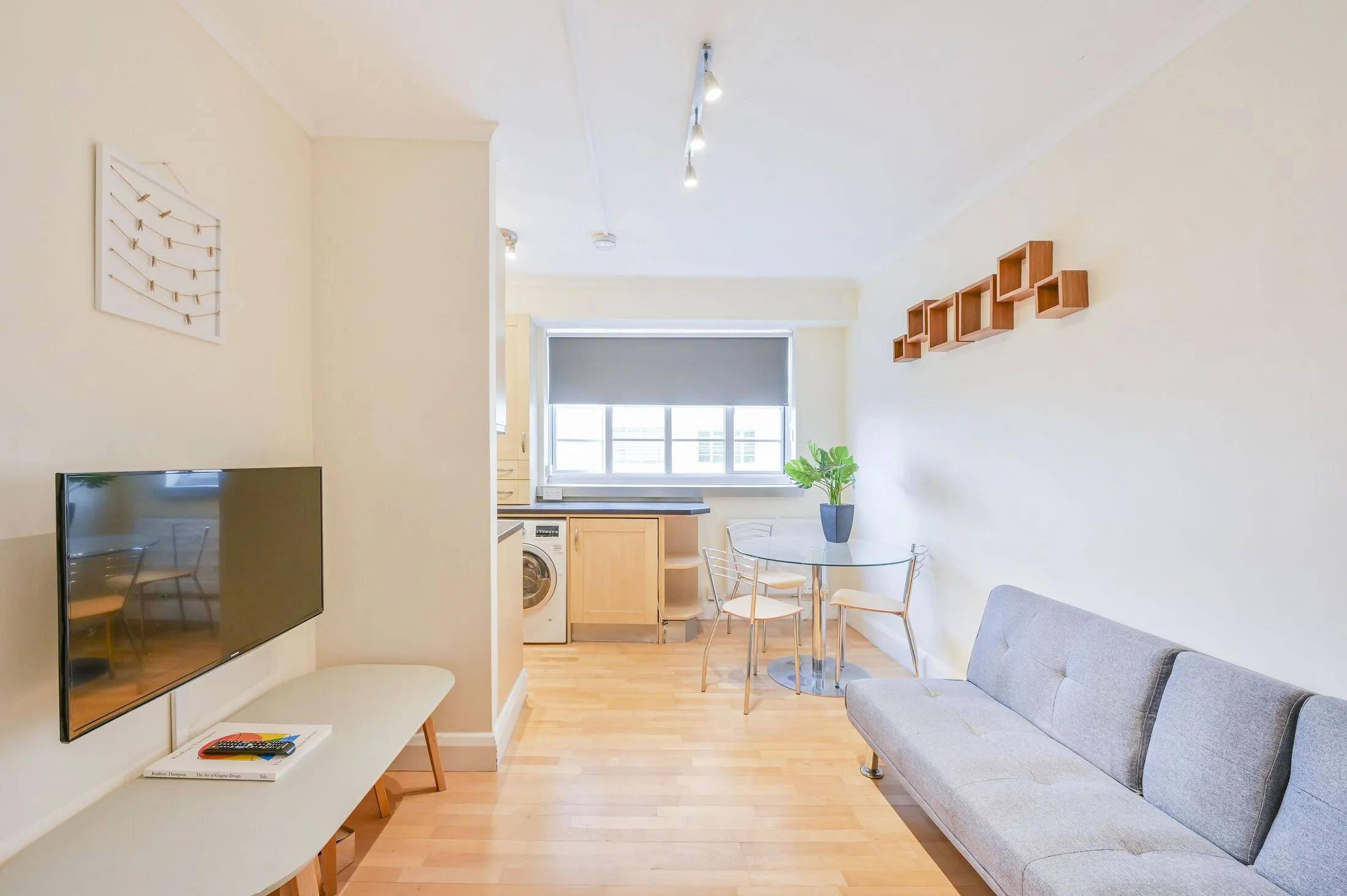 Flat Brompton Road in Greater London