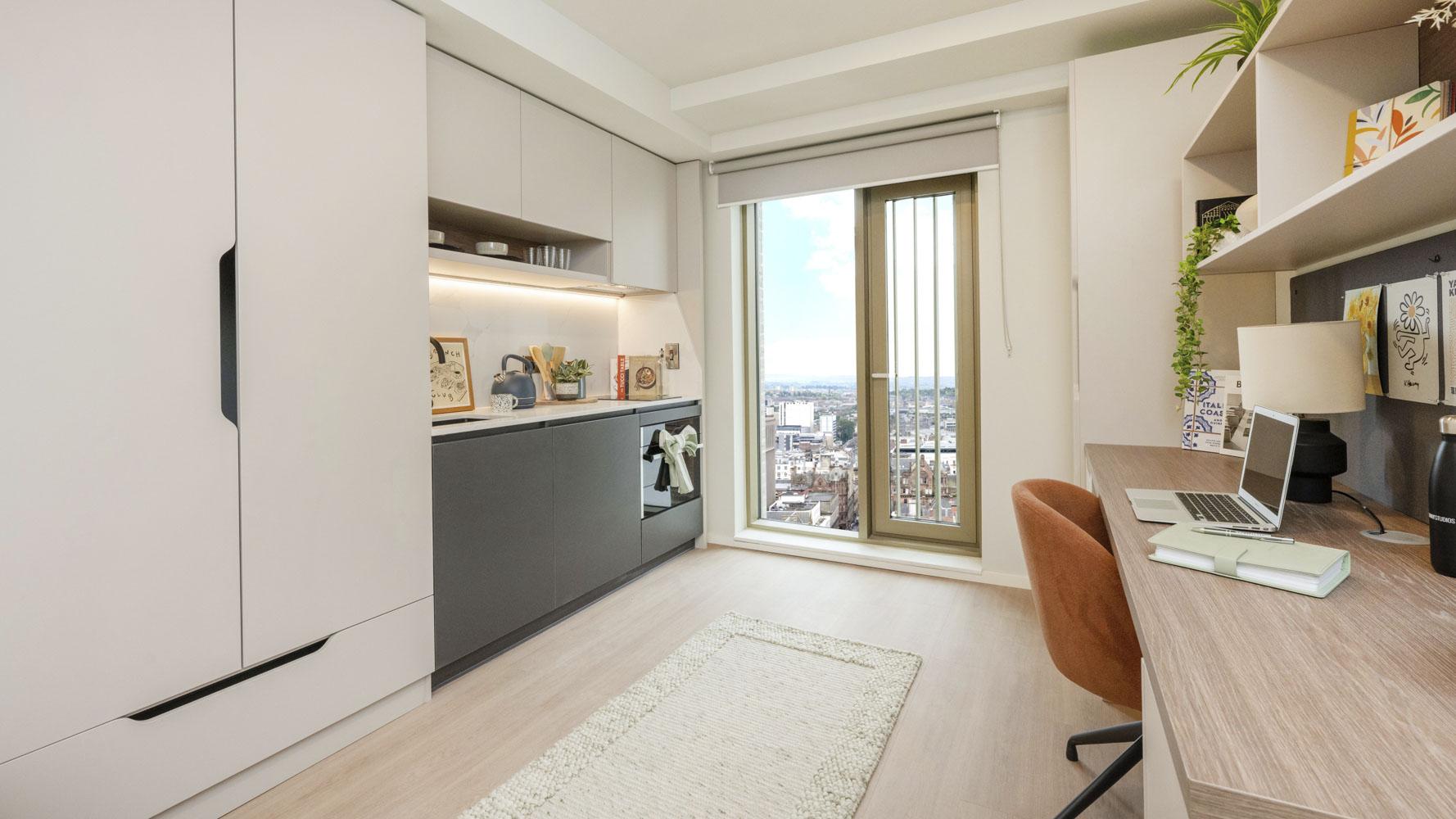 Flat Renfield Street in Glasgow