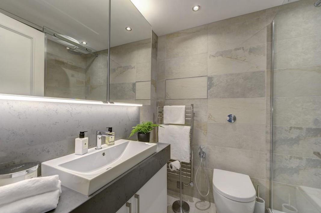 Flat Holbein Place in Greater London