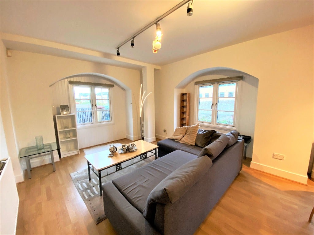 Flat Dalry Gait in City of Edinburgh