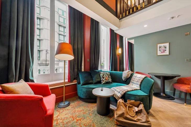 Flat Harrington Gardens in Greater London