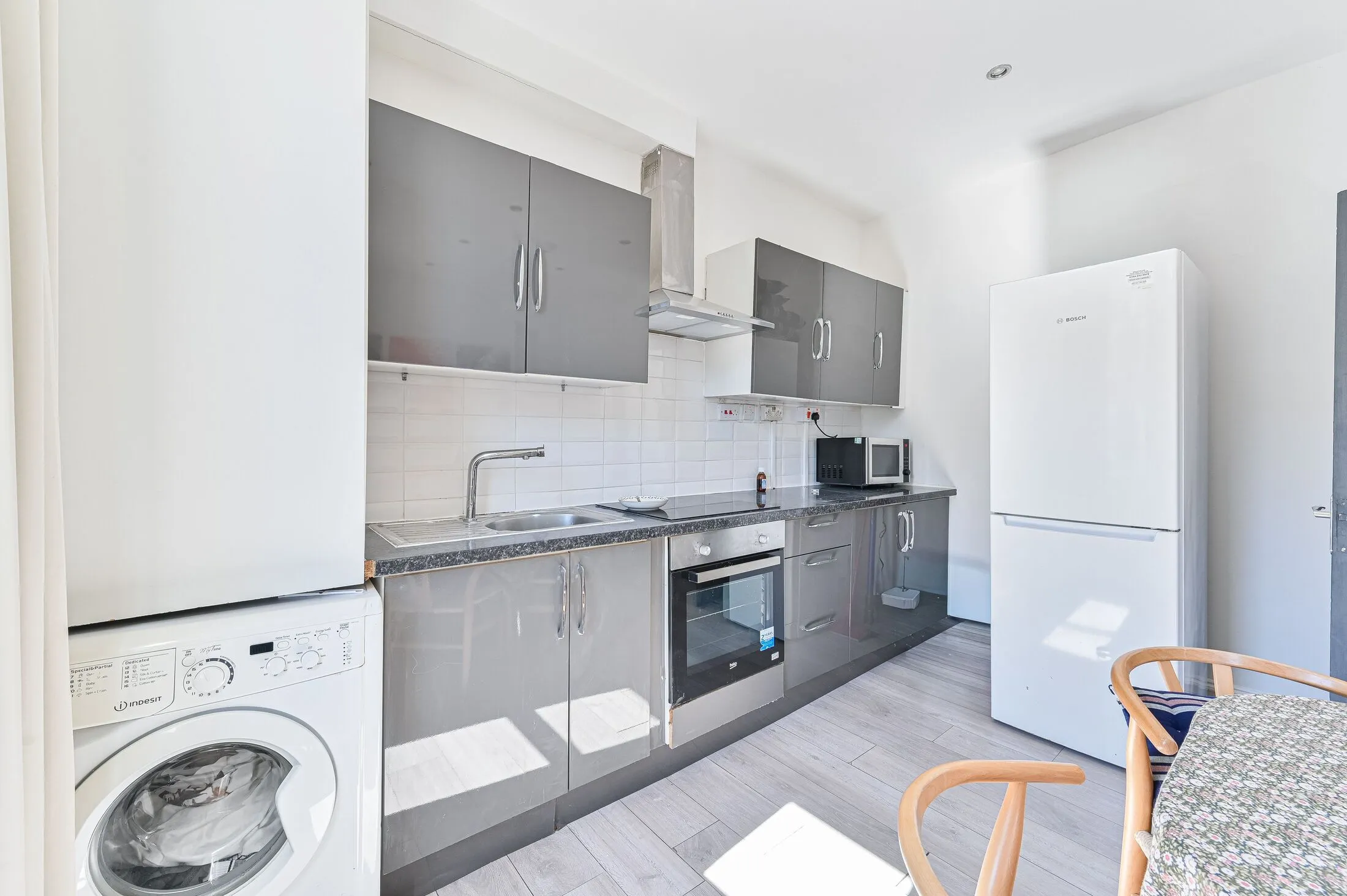 Flat Ostade Road in Greater London