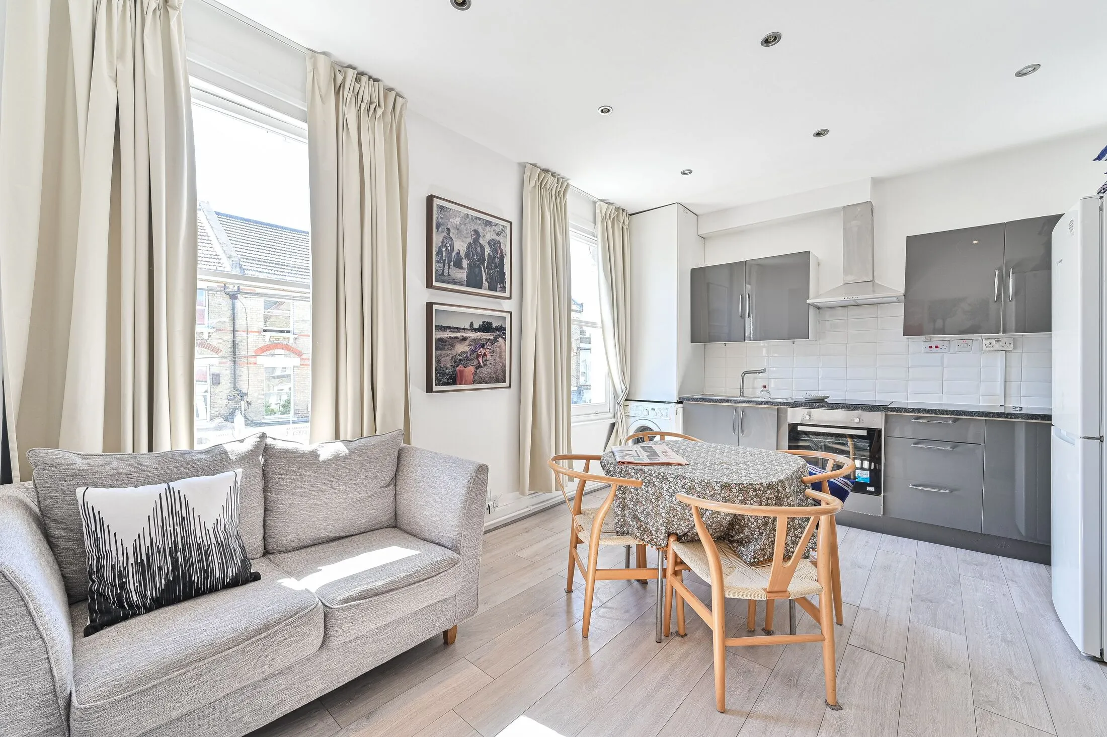 Flat Ostade Road in Greater London