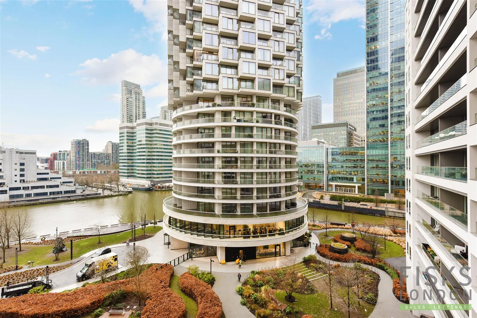 Flat Park Drive in Greater London