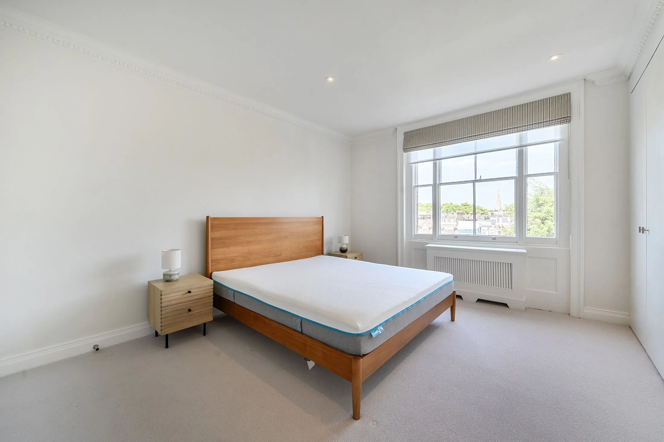 Flat Cranley Gardens in Greater London