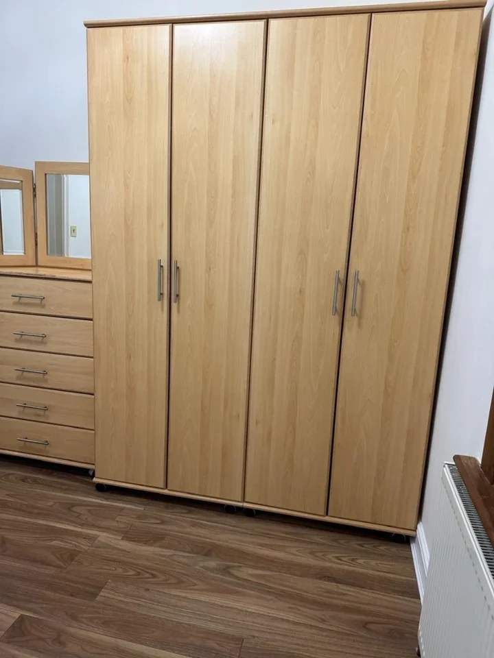Room Castleton Road in Greater London