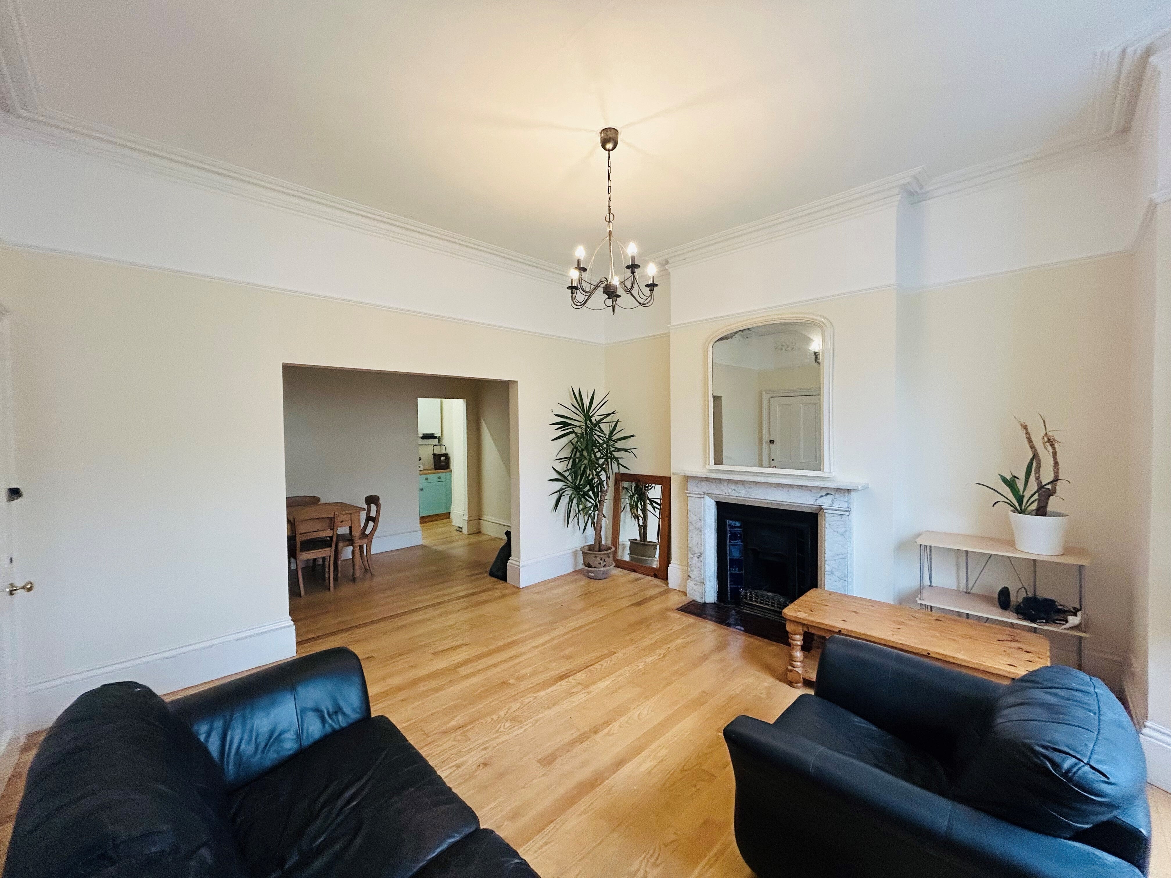 Flat Clarendon Avenue in Royal Leamington Spa