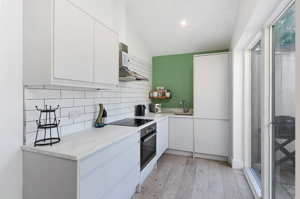 Flat Longman Mews in Greater London