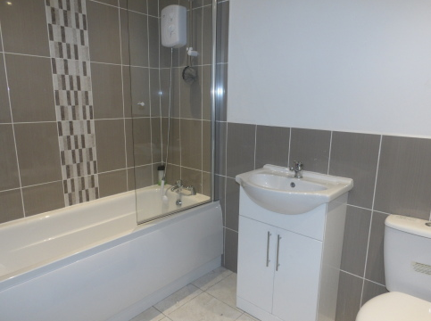 Flat Central Drive in Shirebrook