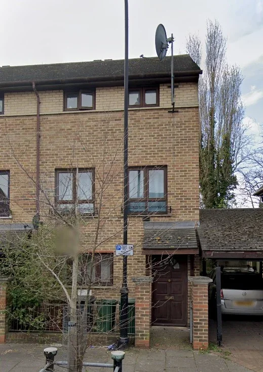 Room Tupelo Road in Greater London