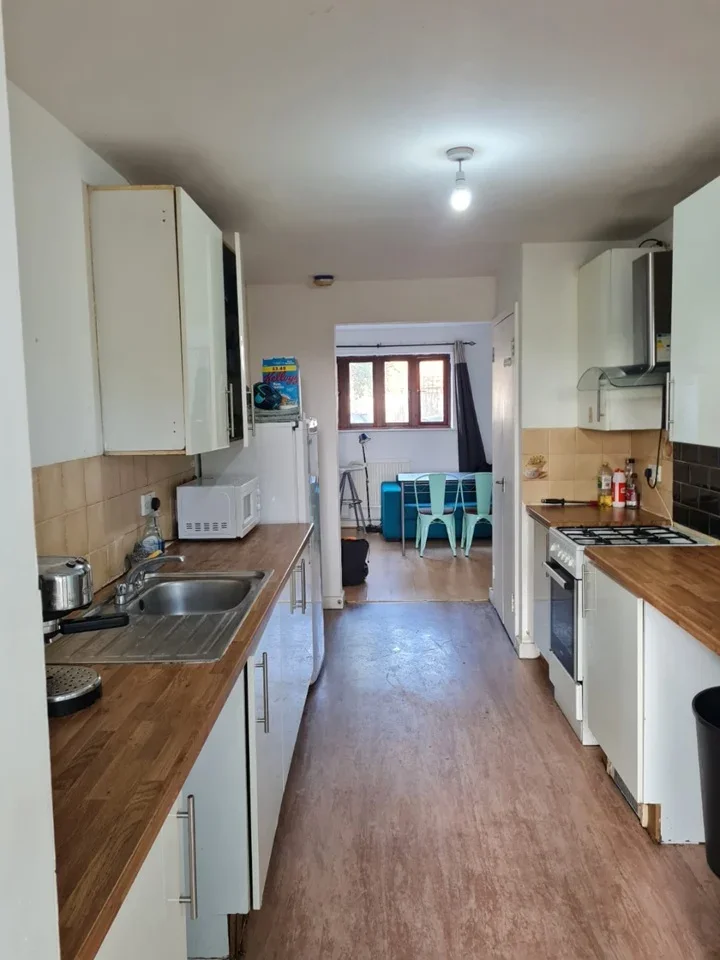 Room Tupelo Road in Greater London