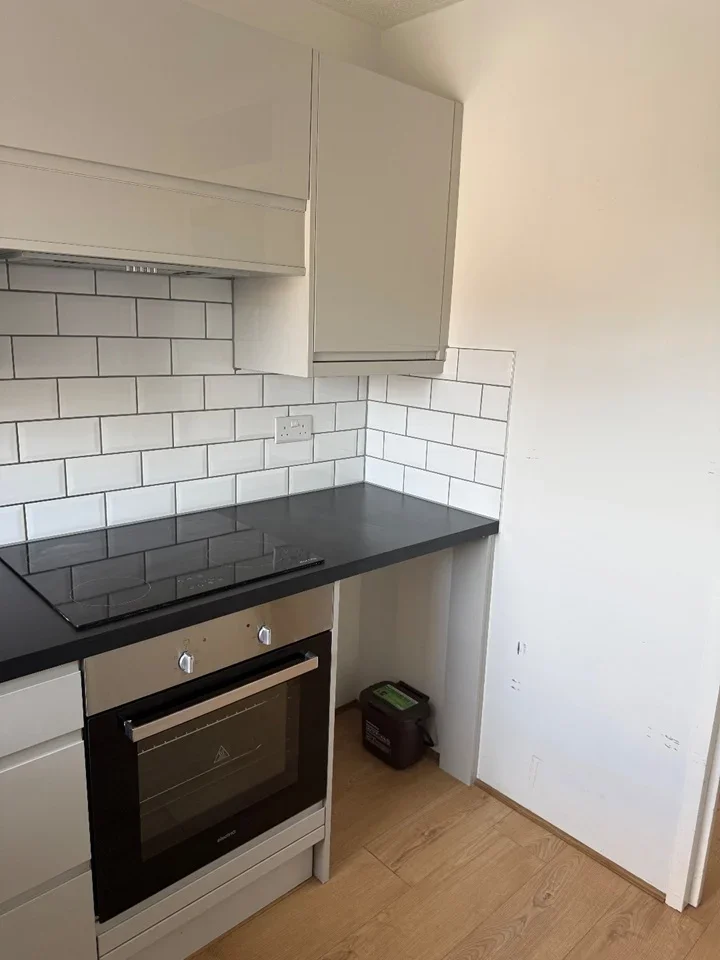 Flat Bellegrove Road in Greater London