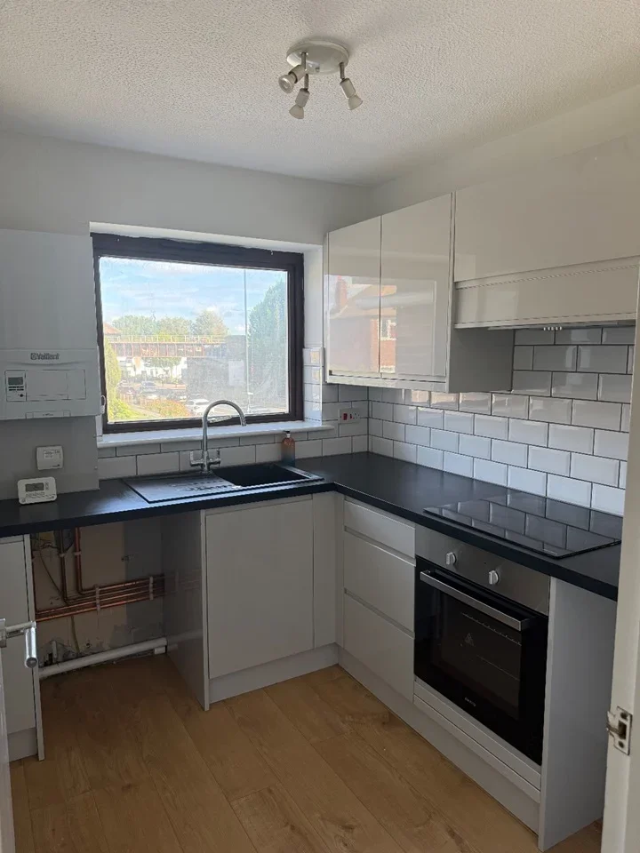Flat Bellegrove Road in Greater London
