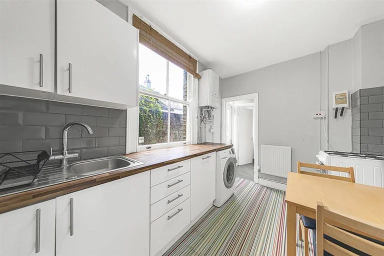 House Fenham Road in Greater London