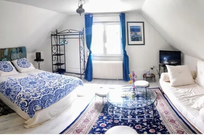 Room Rue Pinard in La Couture-Boussey
