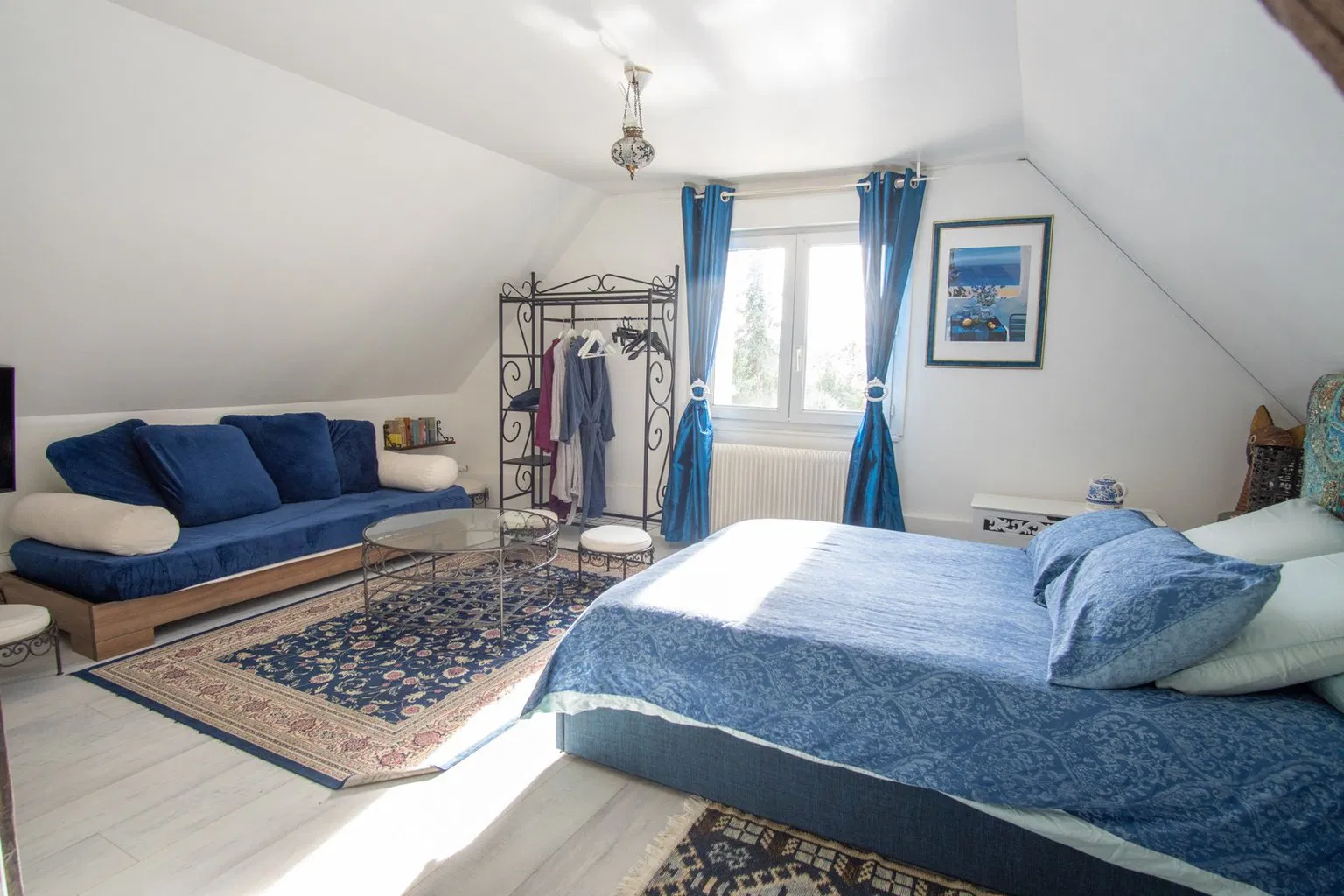 Room Rue Pinard in La Couture-Boussey