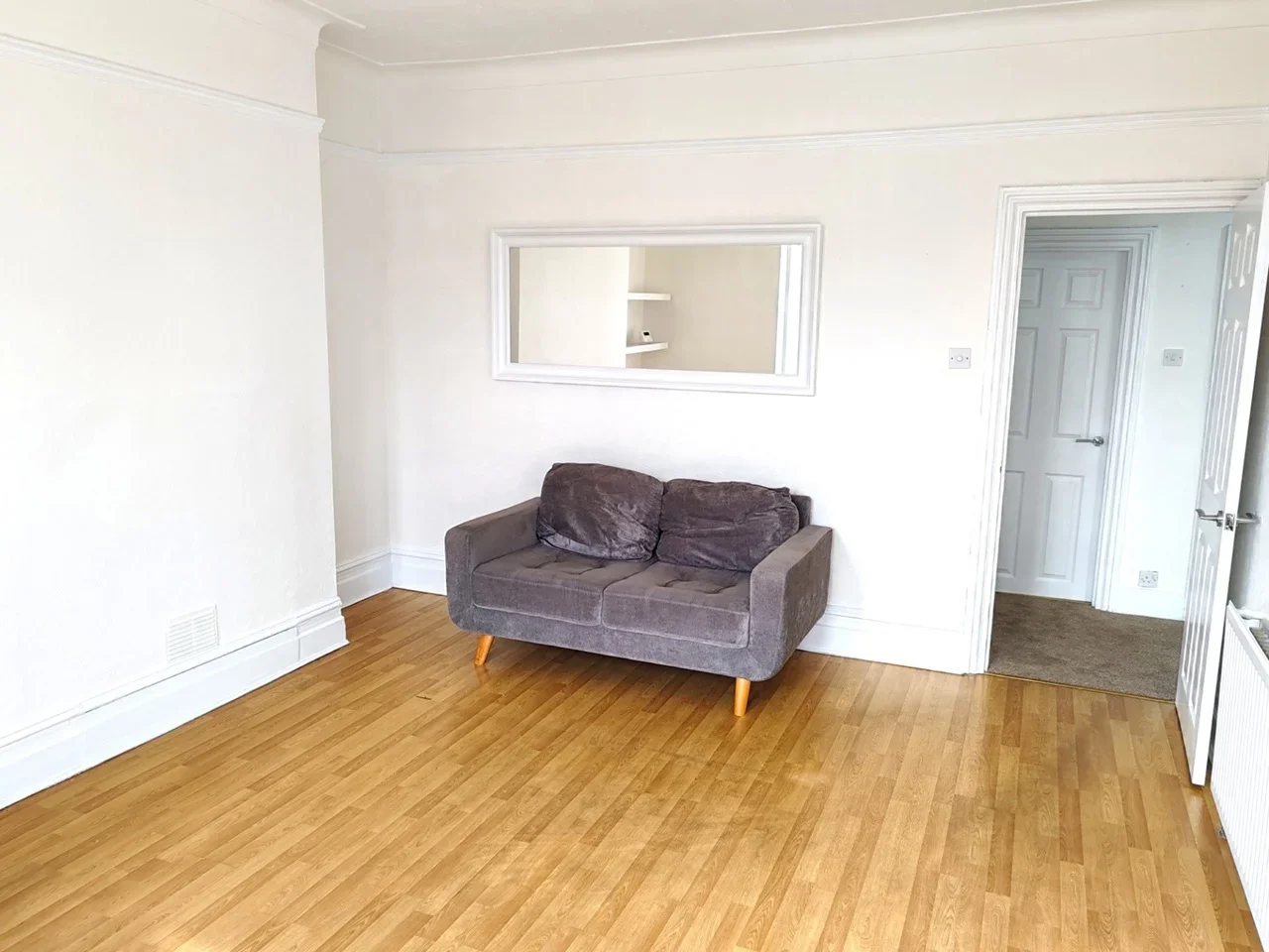Flat Balfour Road in Greater London