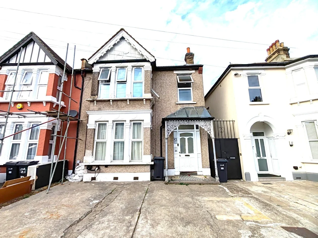 Flat Balfour Road in Greater London
