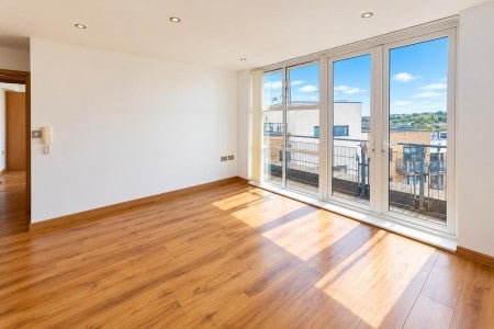 Flat Scotswood Road in Newcastle upon Tyne