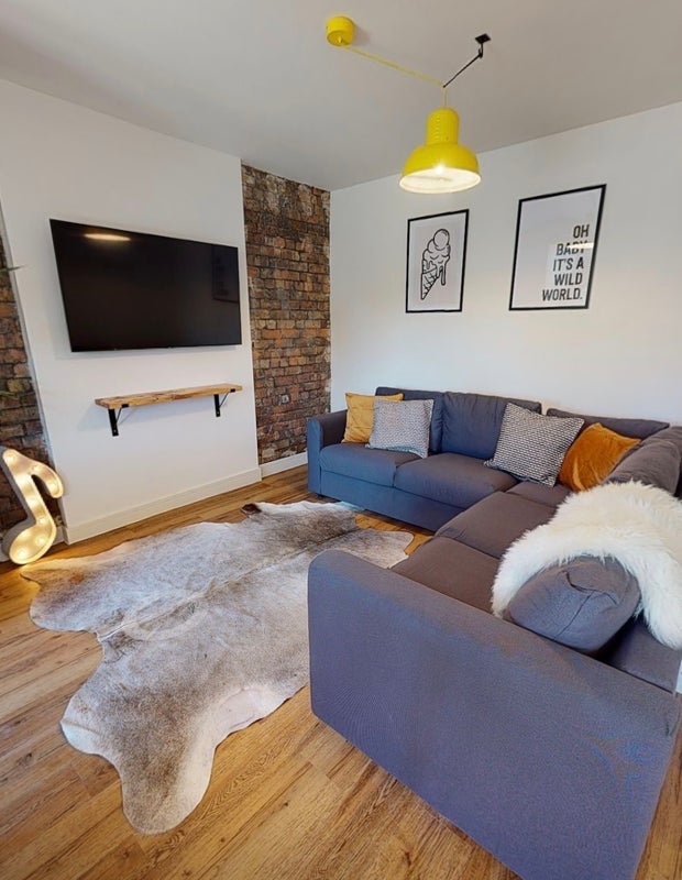 Room Mayville Avenue in Bristol