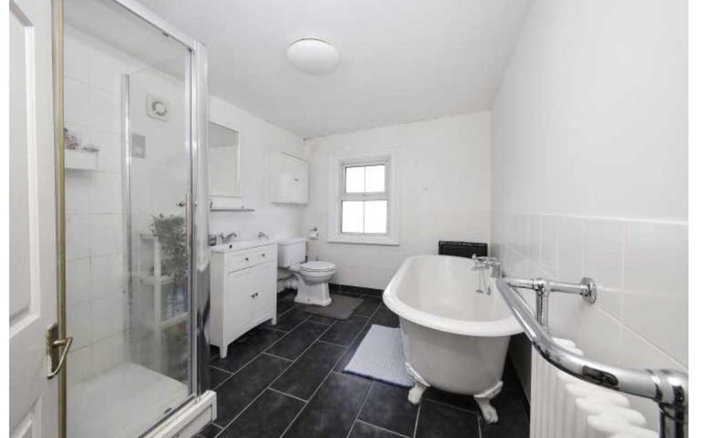 Room Furzefield Road in Greater London