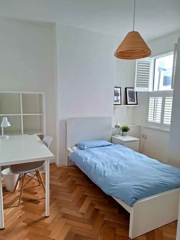 Room Lucerne Road in Greater London