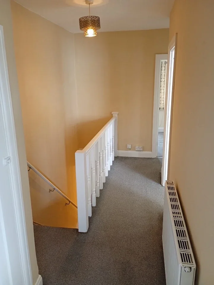 Flat London Road in Borough of Spelthorne