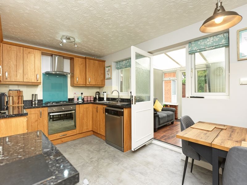 House Lidgates Green in Wellington