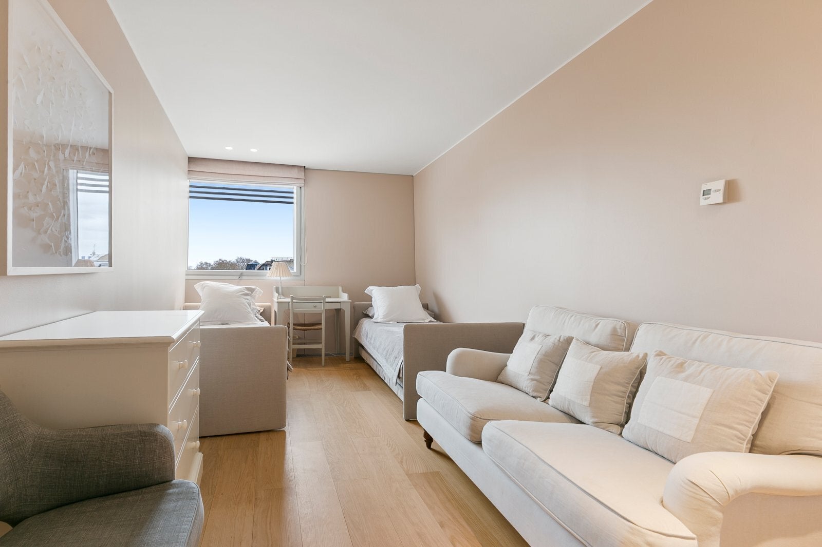 Flat Hester Road in Greater London